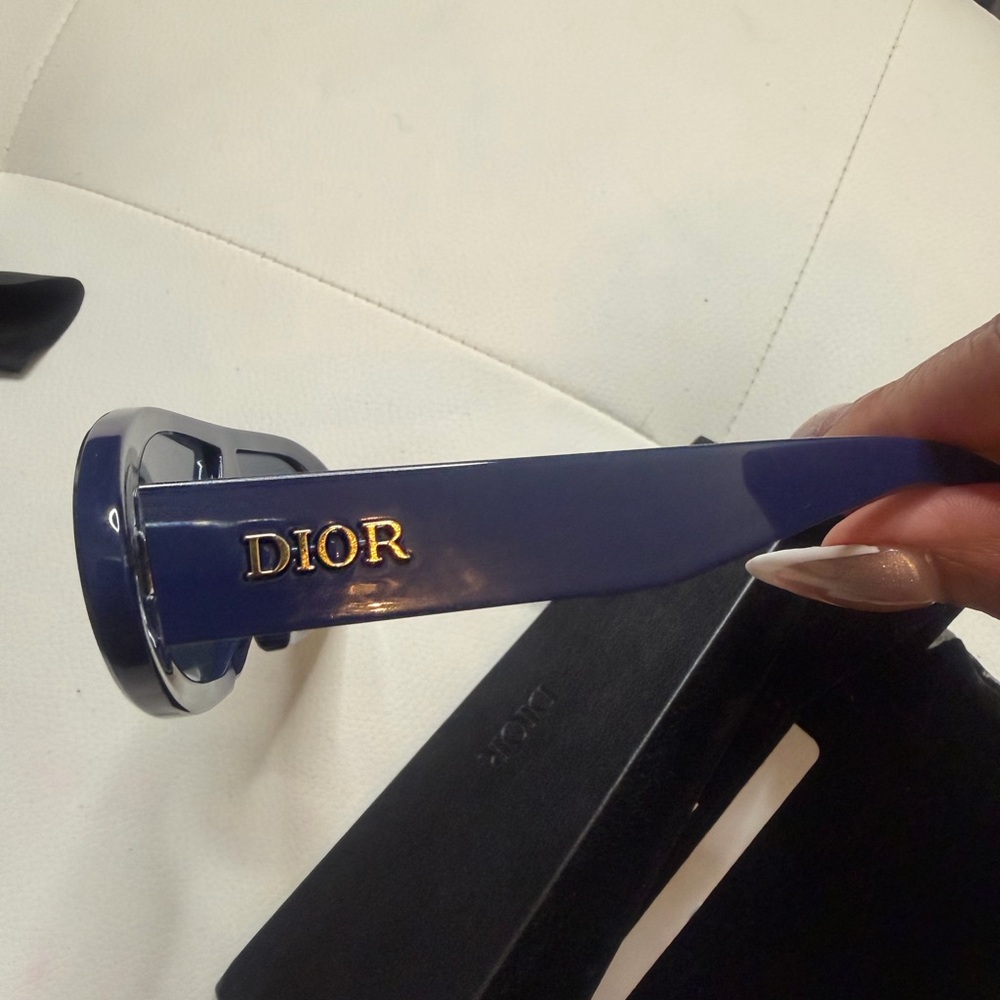 Authentic Dior Gold Logo Navy Blue Sunglasses - Picture 3 of 8